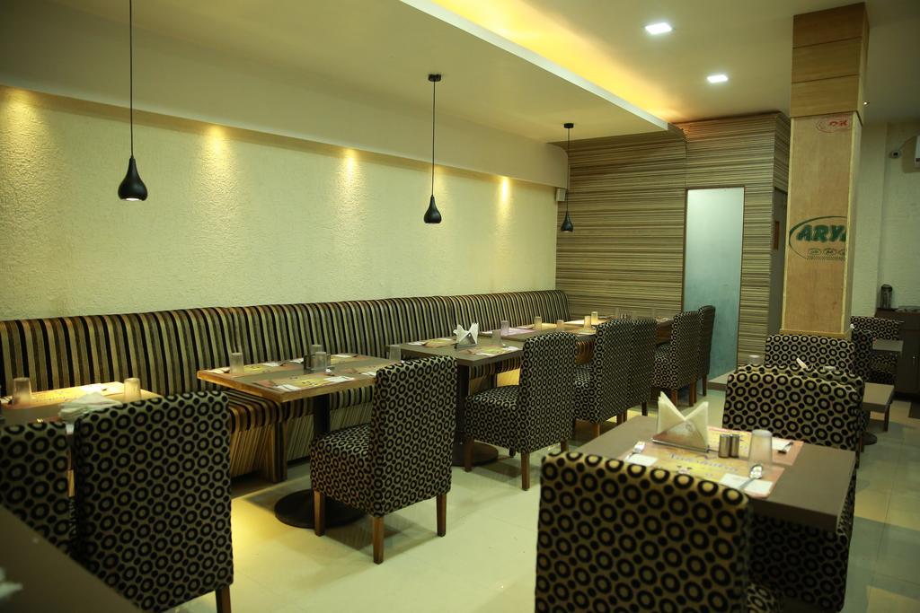 Oyo 13494 Hotel Nakshatra Inn Хайдарабад Экстерьер фото