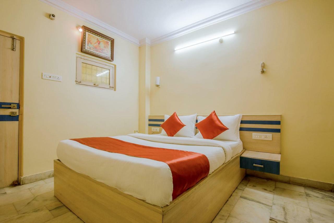 Oyo 13494 Hotel Nakshatra Inn Хайдарабад Экстерьер фото