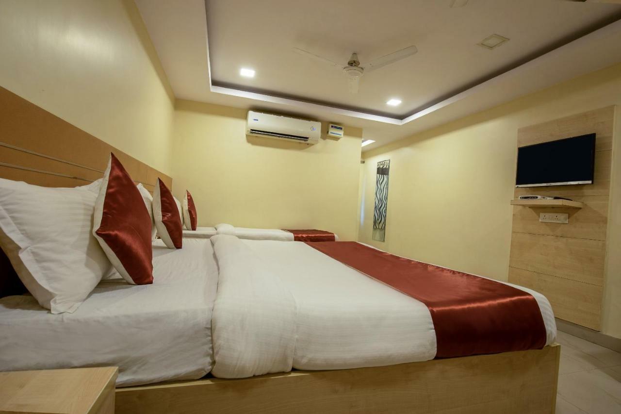 Oyo 13494 Hotel Nakshatra Inn Хайдарабад Экстерьер фото