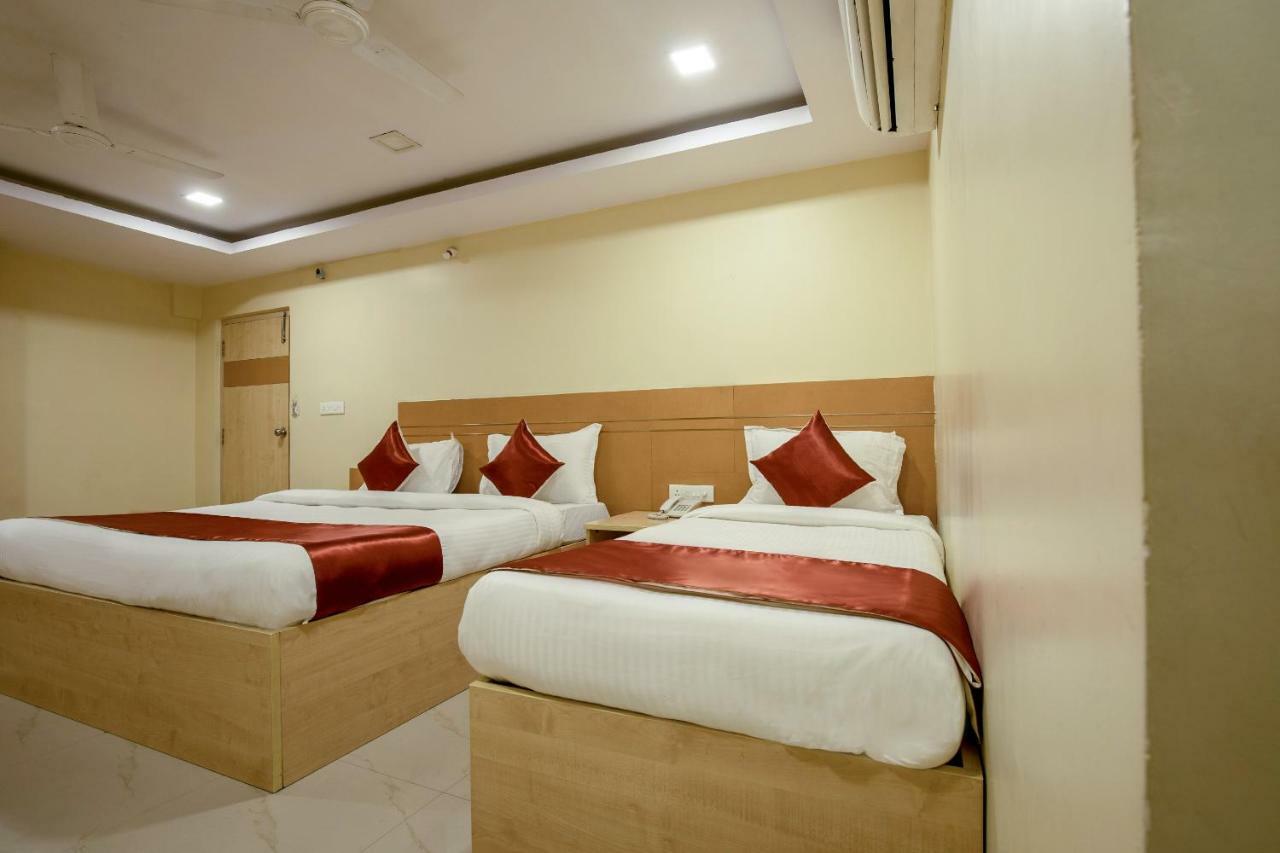 Oyo 13494 Hotel Nakshatra Inn Хайдарабад Экстерьер фото